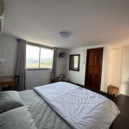 Thadan Guest House 반 후안사이 외부 사진