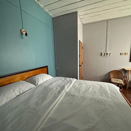 Thadan Guest House 반 후안사이 외부 사진