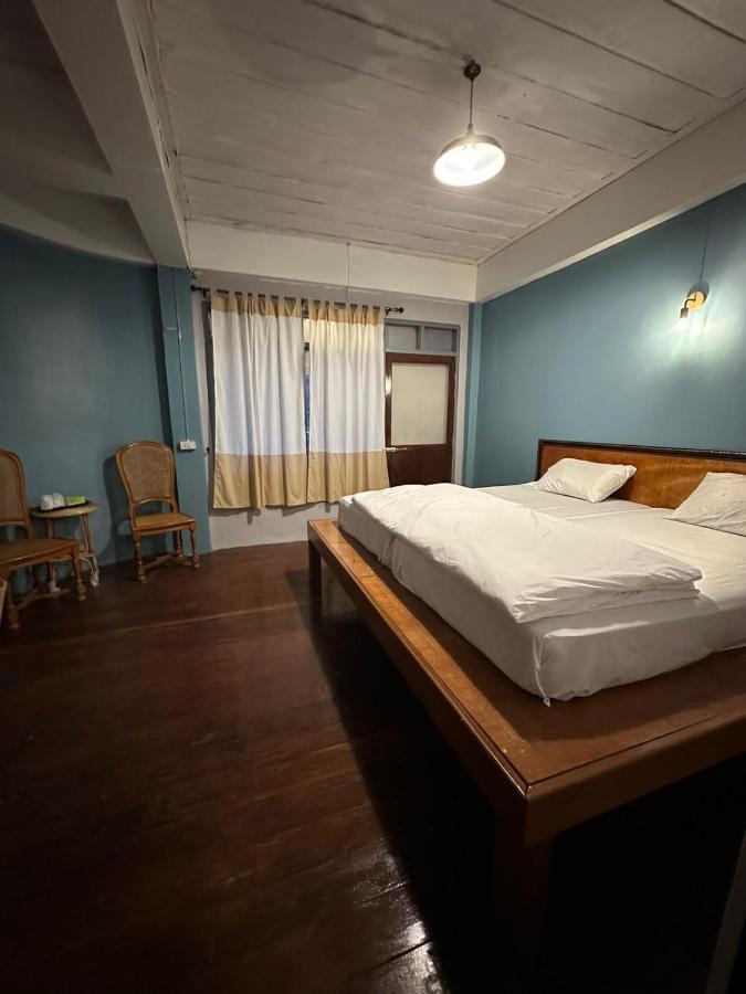 Thadan Guest House 반 후안사이 외부 사진