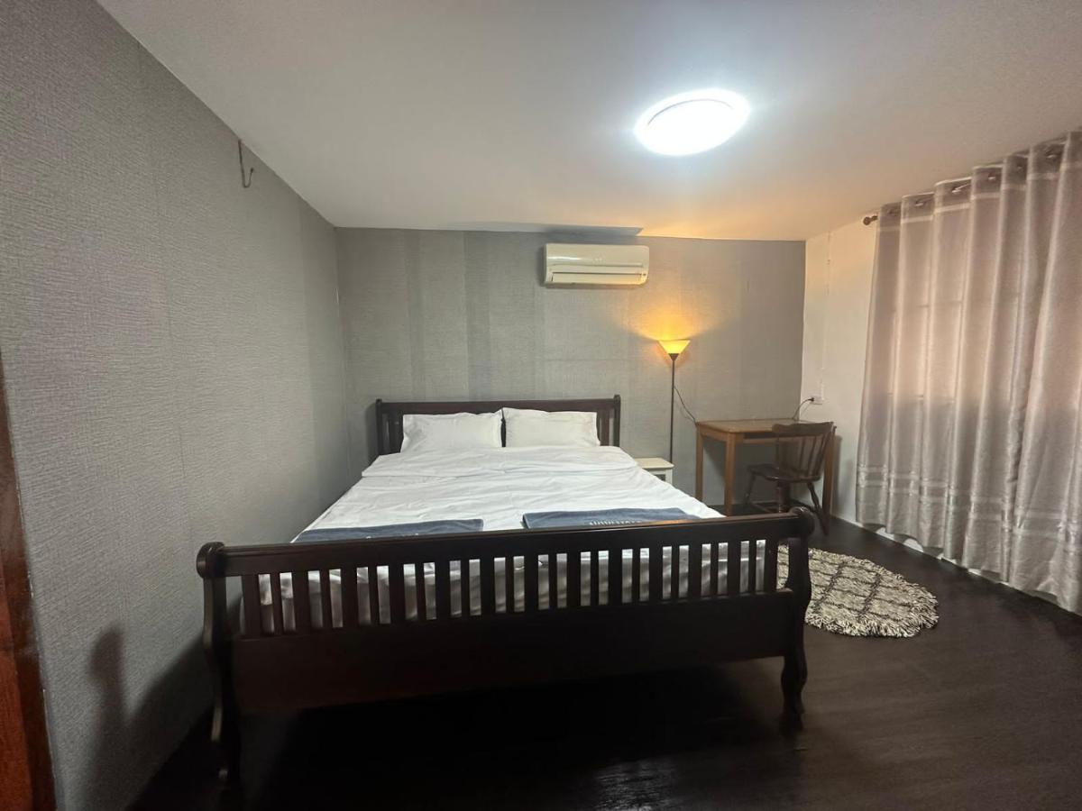 Thadan Guest House 반 후안사이 외부 사진