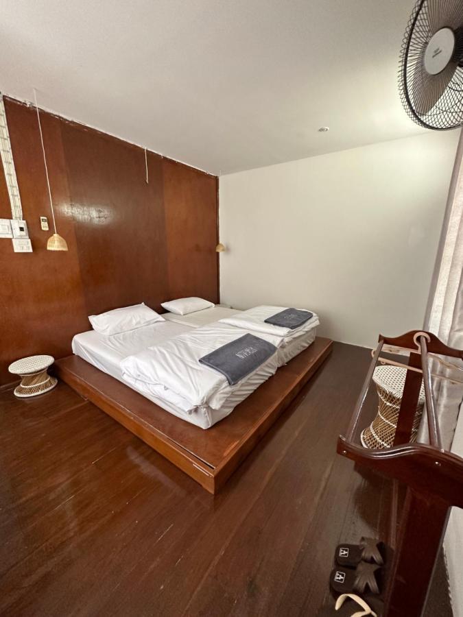 Thadan Guest House 반 후안사이 외부 사진