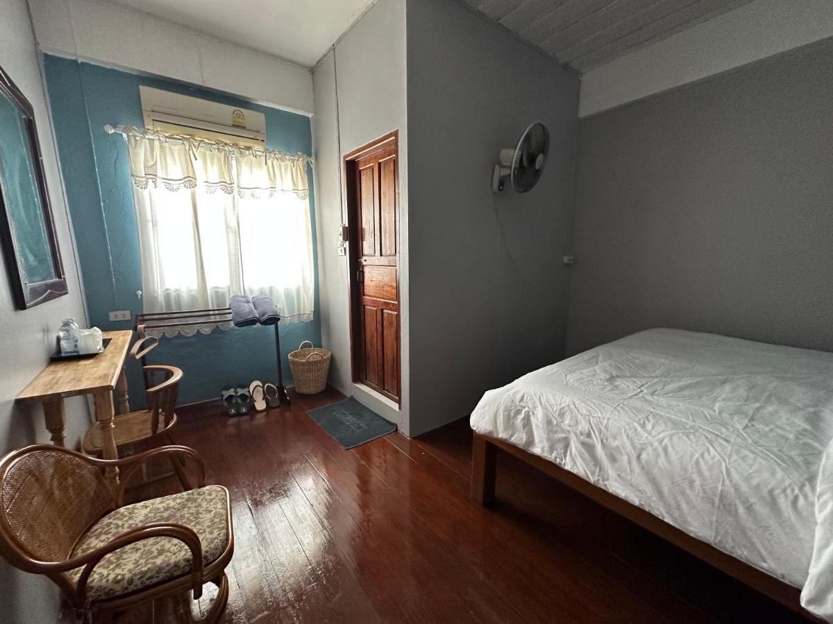 Thadan Guest House 반 후안사이 외부 사진